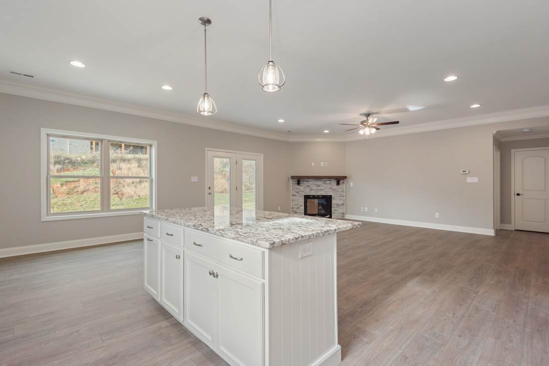 3429 Windmead Ln, kitchen and living area