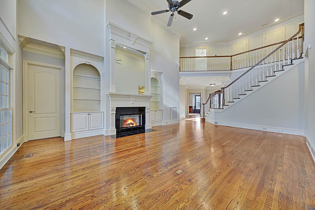 830 Prince George Parish Dr, two-story great room